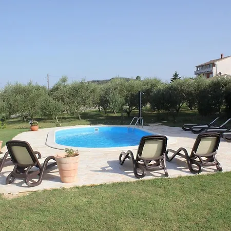Arba 2 With Heated Pool Apartment